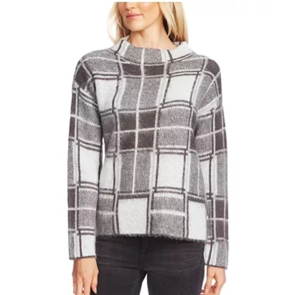 NWT Vince Camuto Gray Plaid Mock Neck Sweater